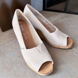TOMS “Michelle” Peep-toe Corks Wedge Heels, Women’s 6.5, Khaki Linen